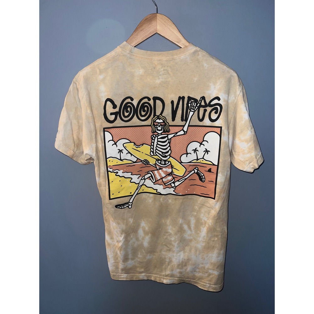 Call Your Mother Good Vibes Surfing Skeleton Tie Dye Graphic T-Shirt Mens Medium